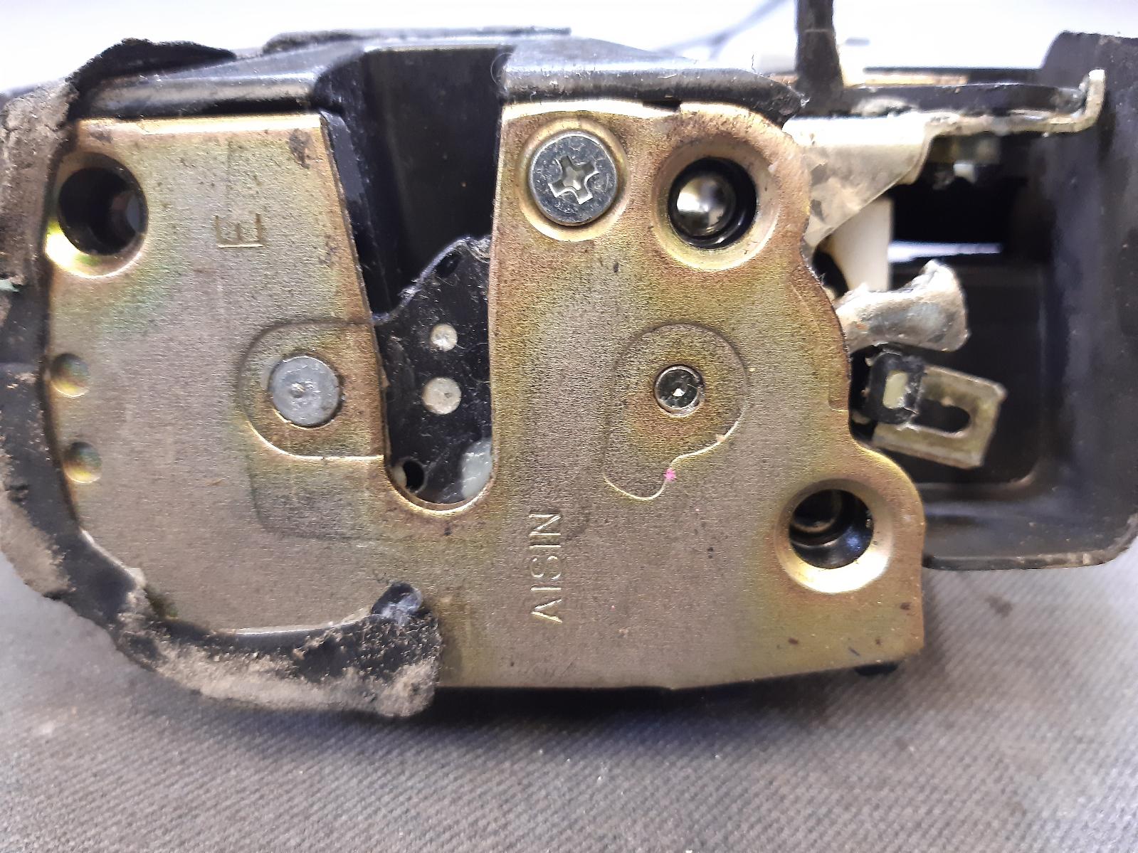 2002 LEXUS IS200/IS300 Door/Boot/Gate Lock Contact us for Photo