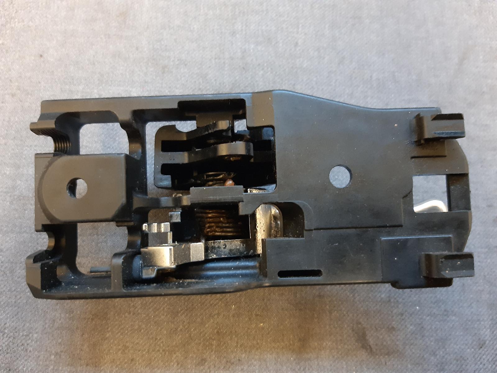 2002 LEXUS IS200/IS300 Door Handle Contact us for Photo