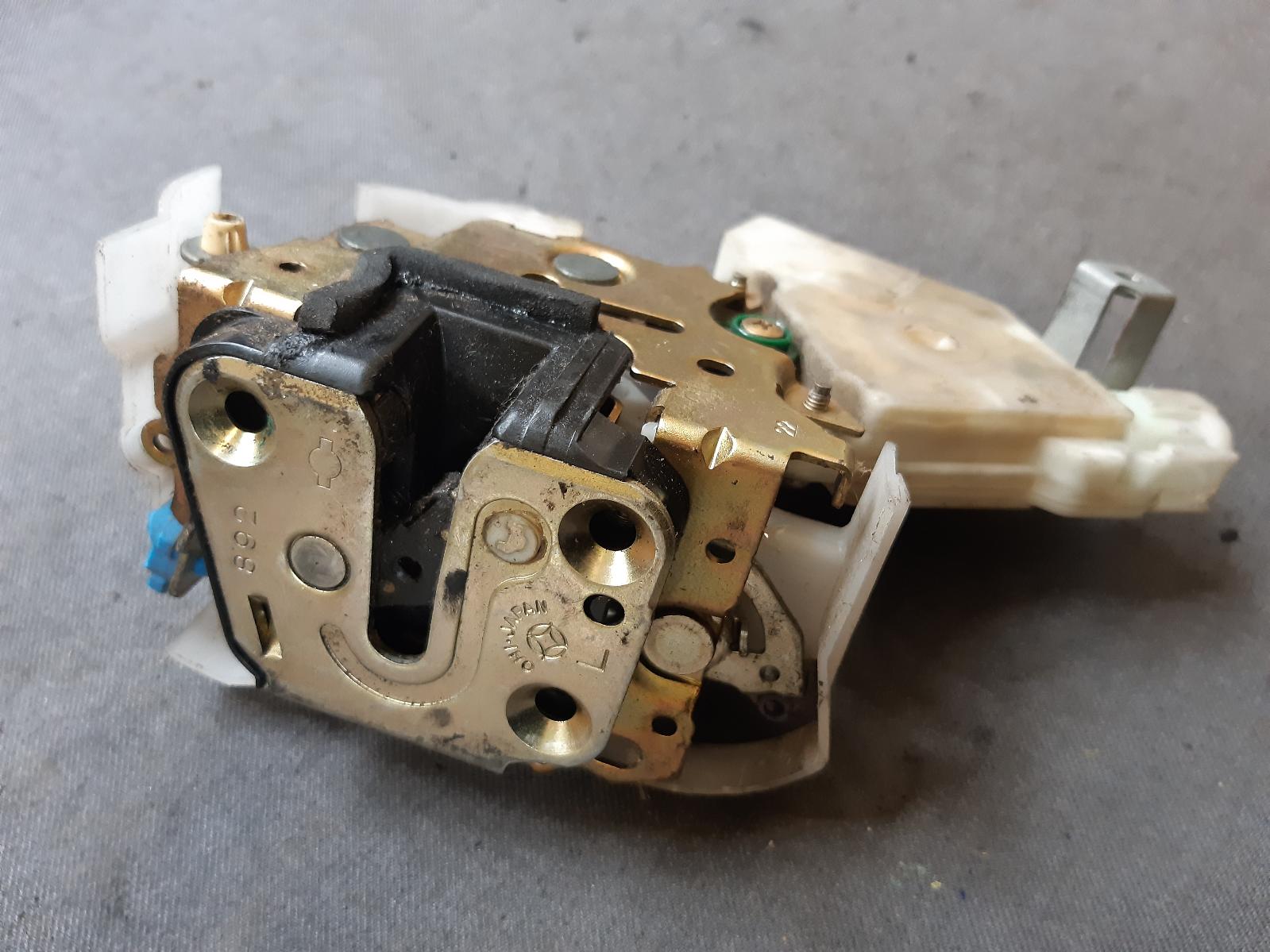 1998 NISSAN PRESAGE (NZ ONLY) Door/Boot/Gate Lock Contact us for Photo