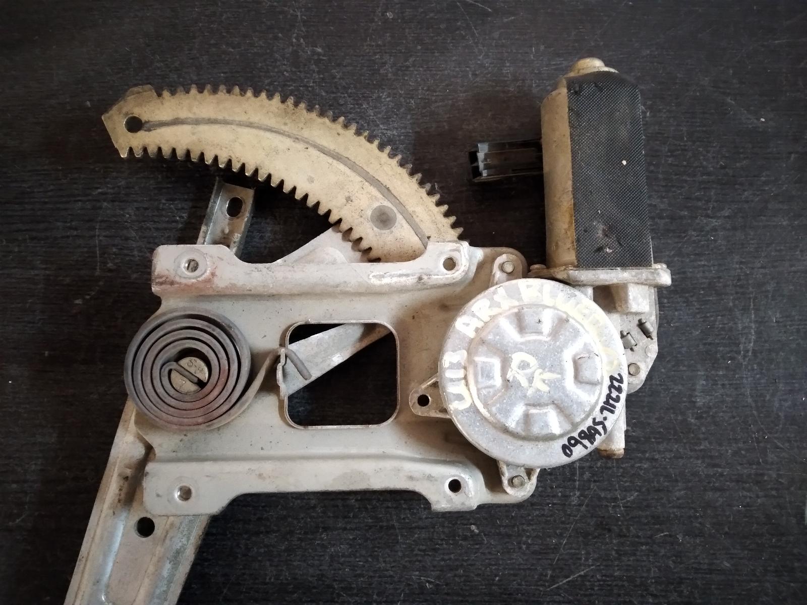 1995 NISSAN BLUEBIRD Right Front Window Reg/Motor Contact us for Photo