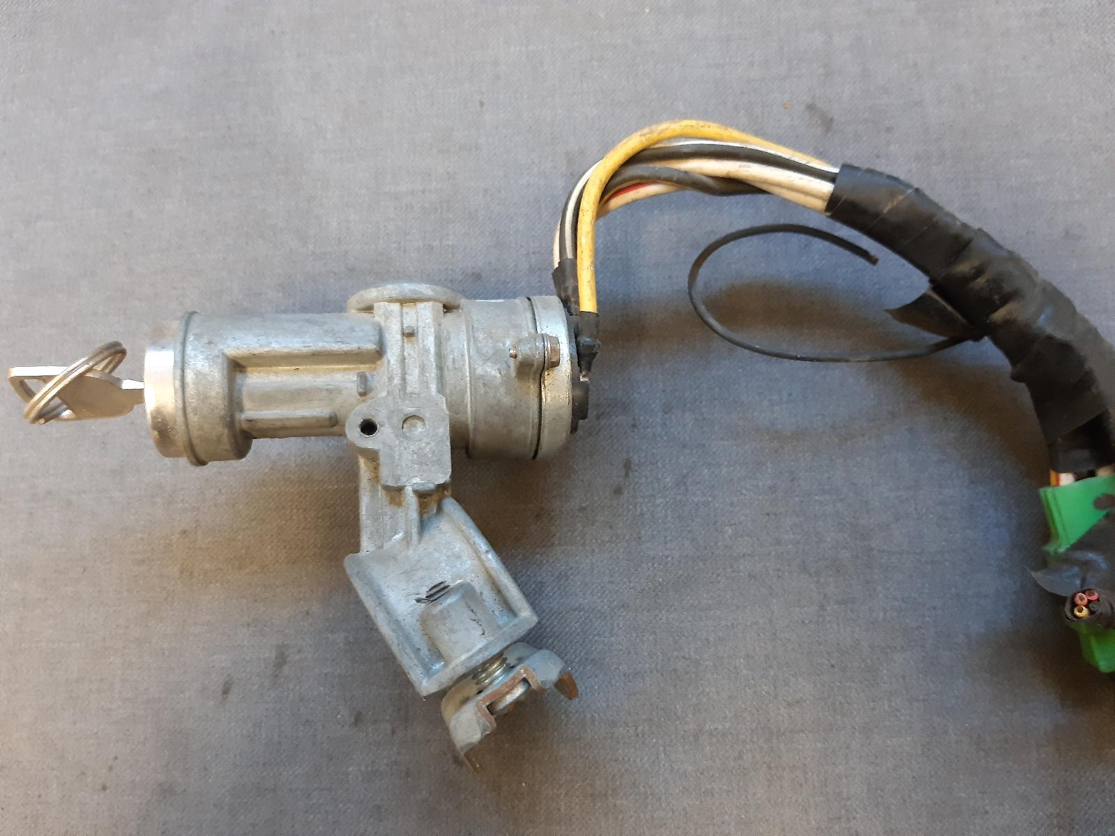 1985 HONDA CIVIC Ignition W/ Key Contact us for Photo