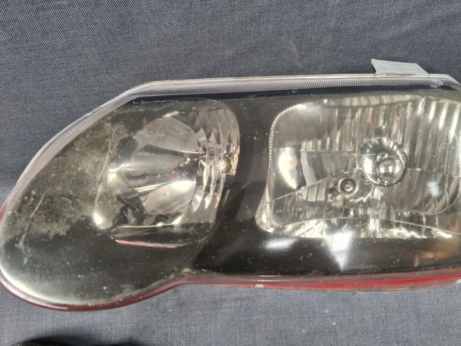 2001 HOLDEN COMMODORE Left Headlamp Contact us for Photo