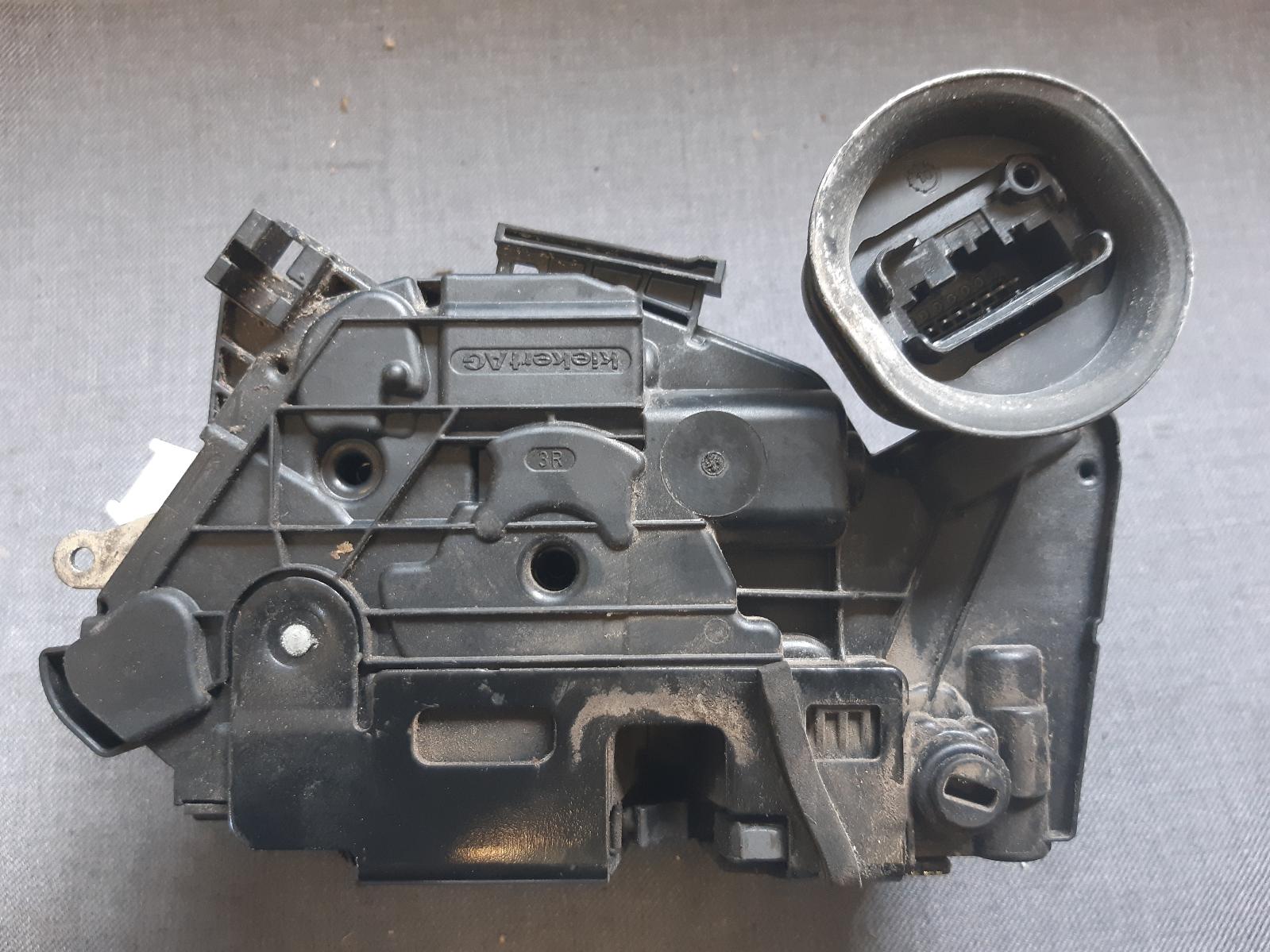 2011 VOLKSWAGEN GOLF Door/Boot/Gate Lock Contact us for Photo