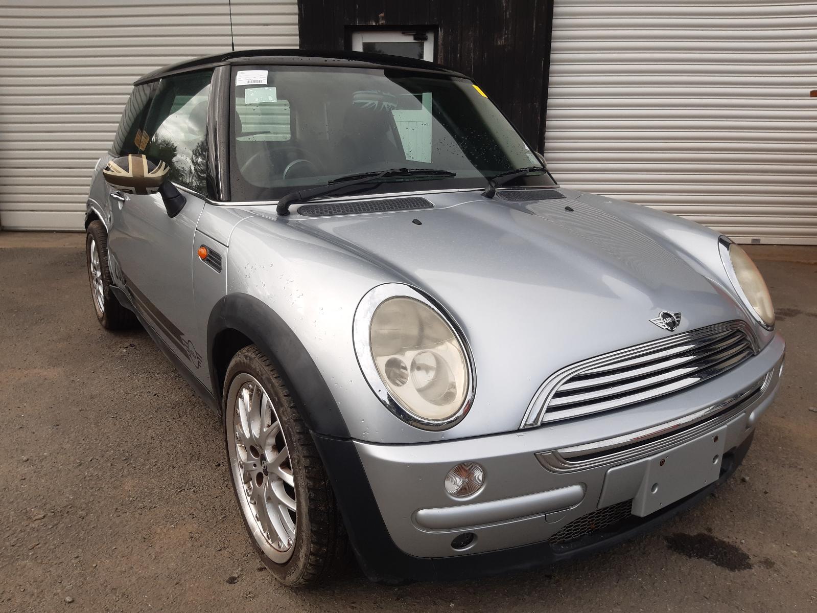 Image for a MINI COOPER 2004 3 Door Hatchback Breaking