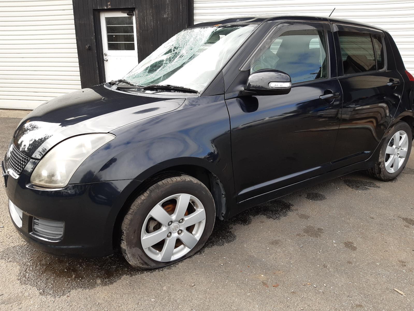 Image for a SUZUKI SWIFT 2007 5_DOOR Hatchback Breaking