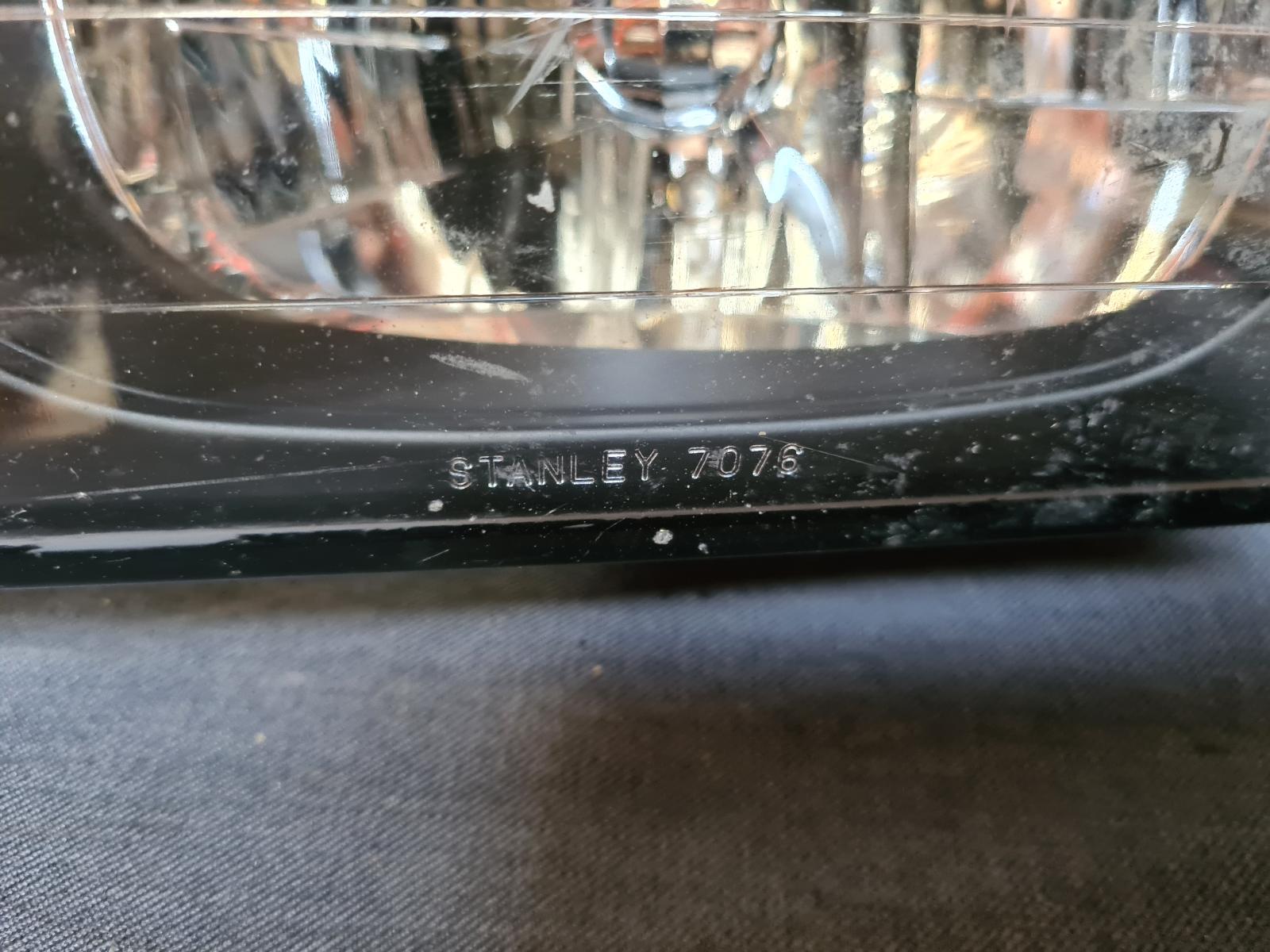 1993 MITSUBISHI VERADA Left Headlamp Contact us for Photo