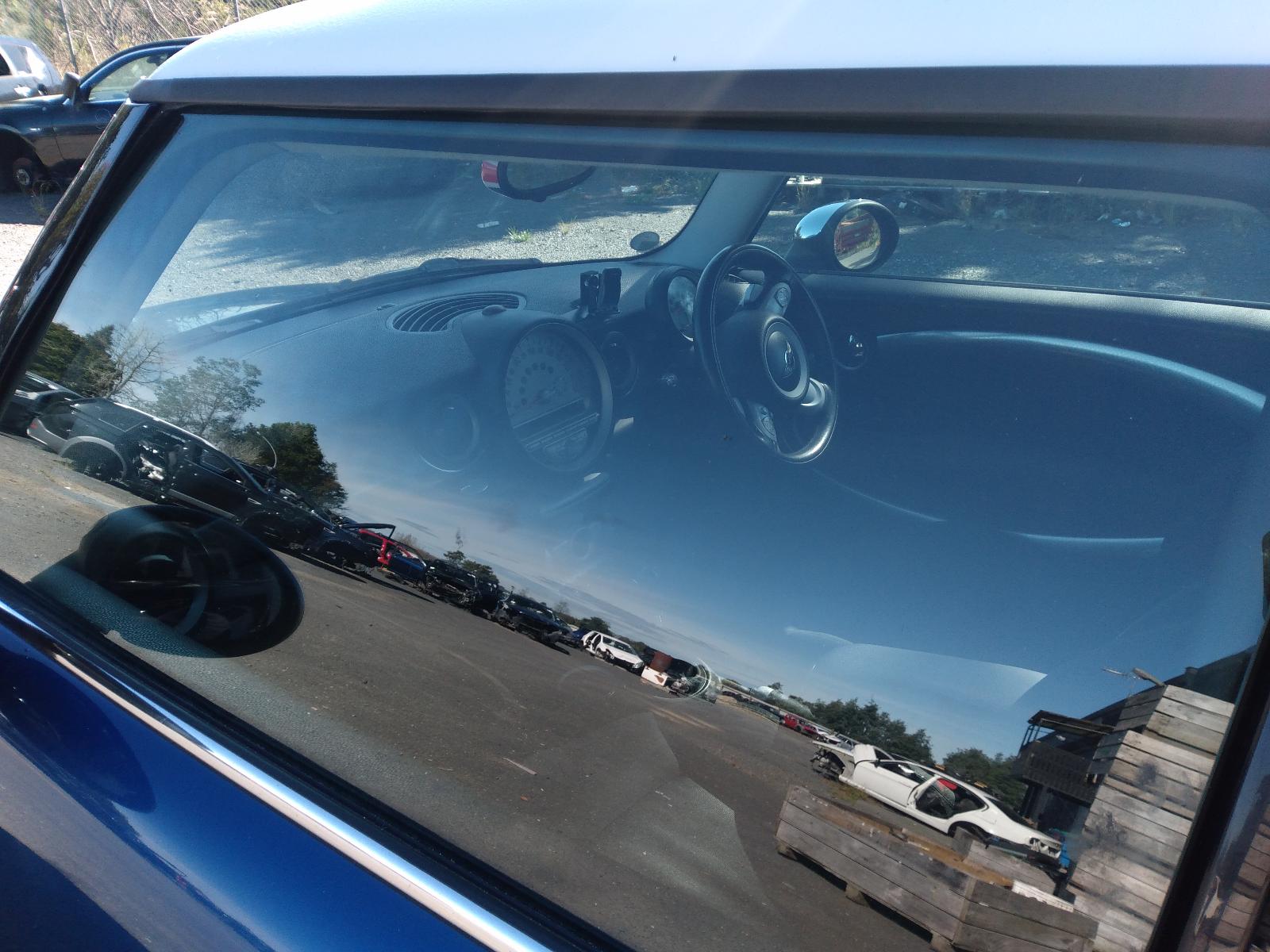 View MINI COOPER 2009 2 Door Hatchback Breaking