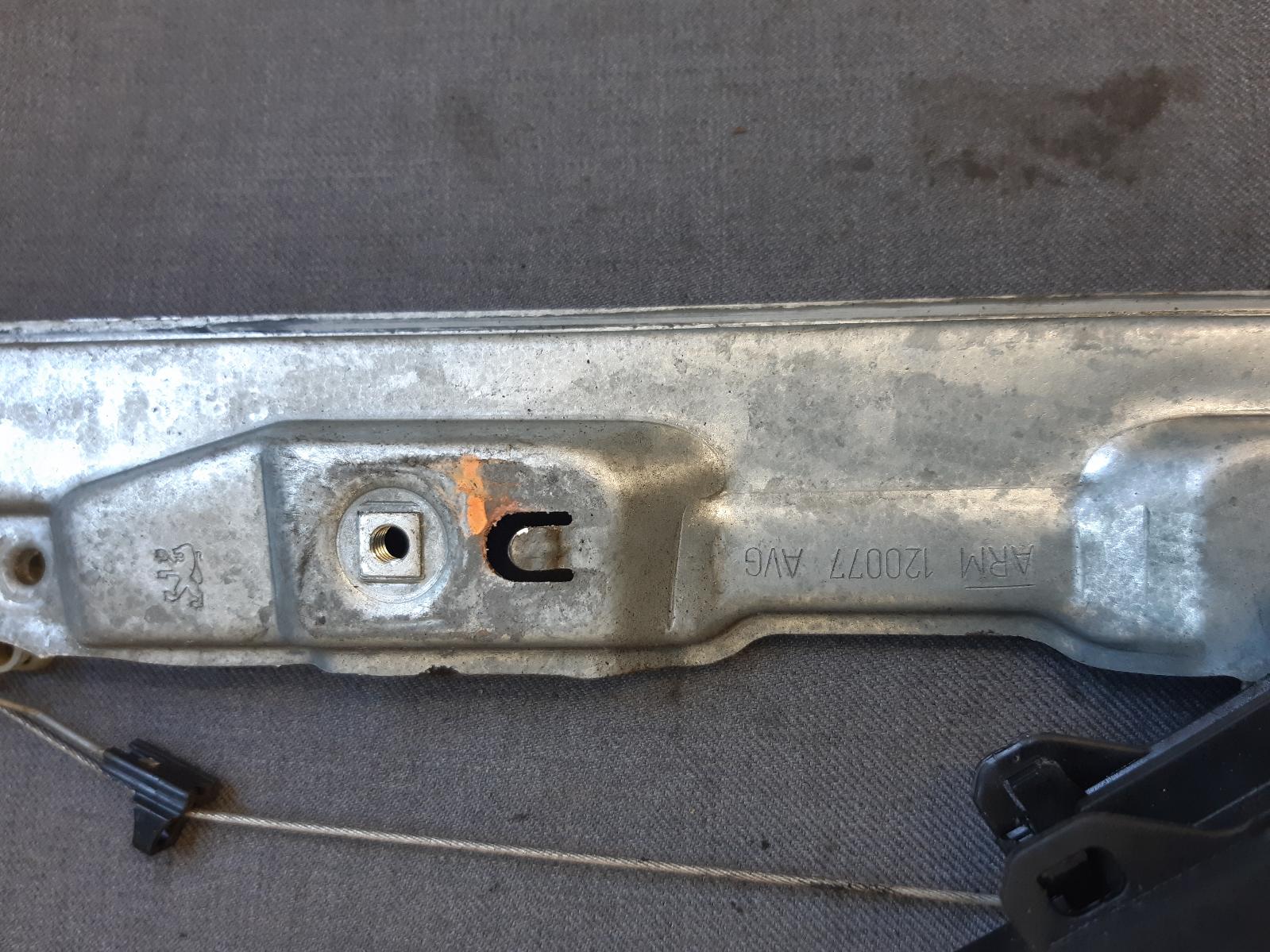 2008 PEUGEOT 308 Left Front Window Reg/Motor Contact us for Photo