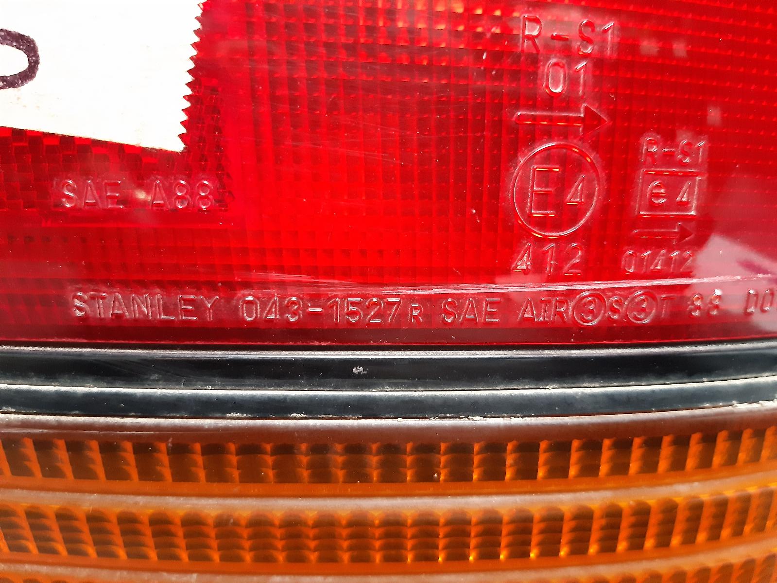 1995 MITSUBISHI MAGNA Right Taillight Contact us for Photo