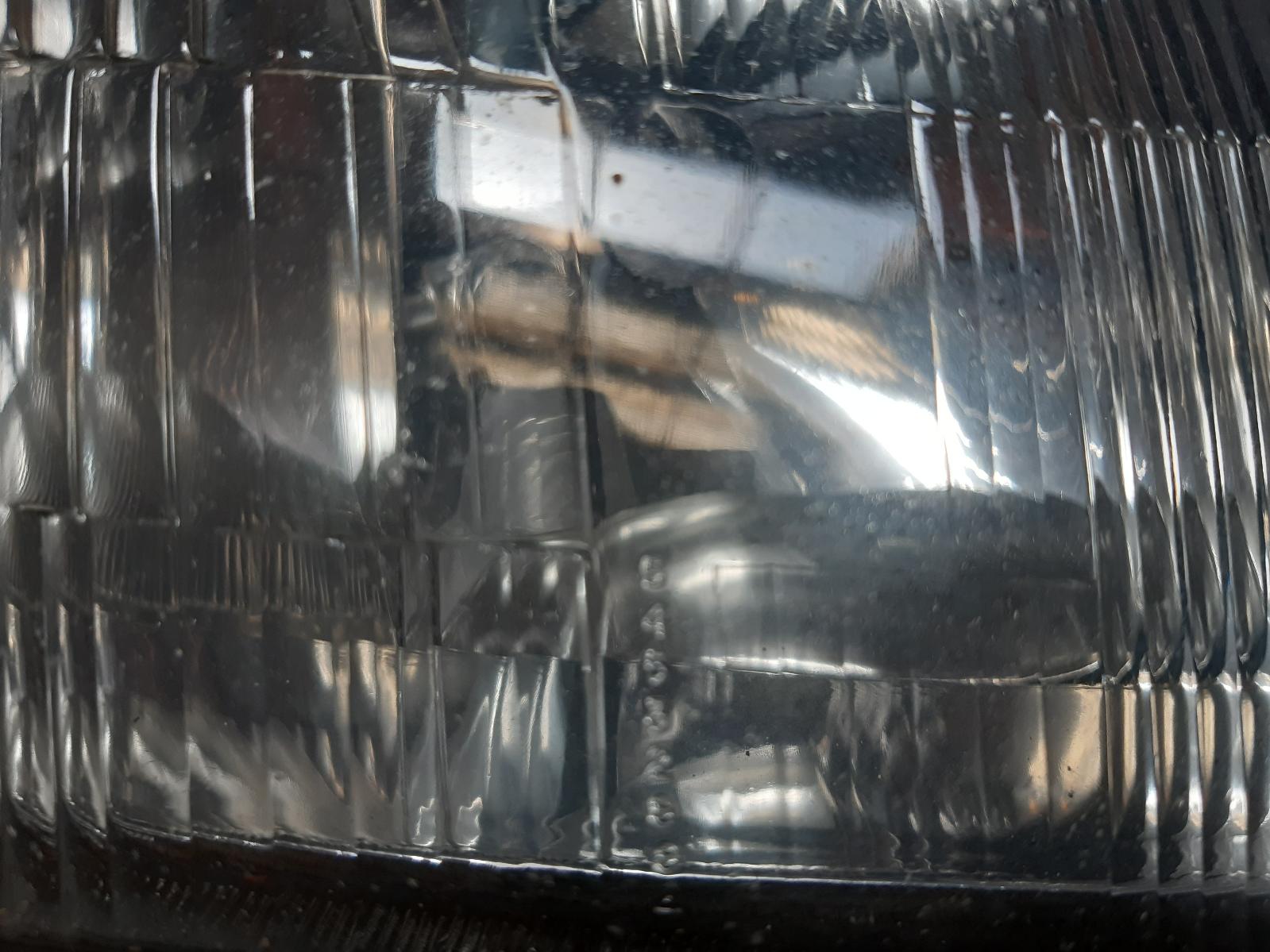 1997 HOLDEN VECTRA Right Headlamp Contact us for Photo