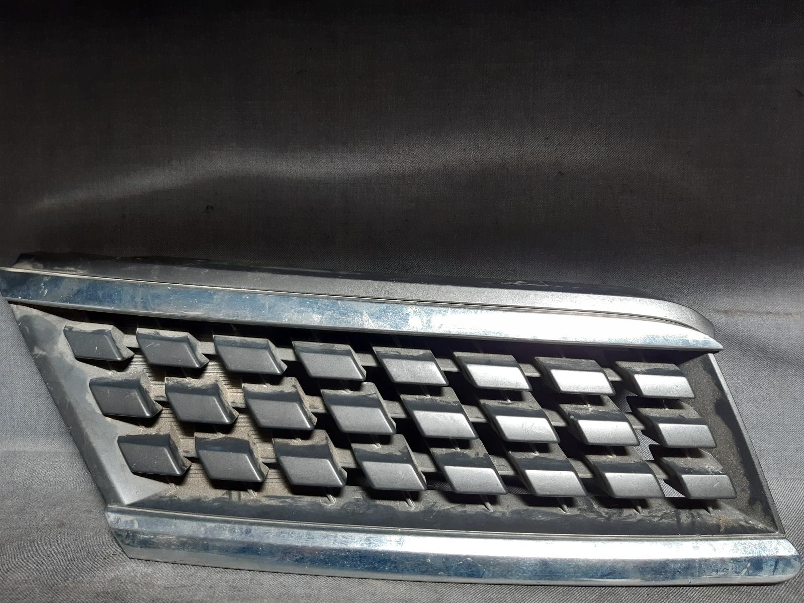 2005 NISSAN TIIDA Grille Contact us for Photo