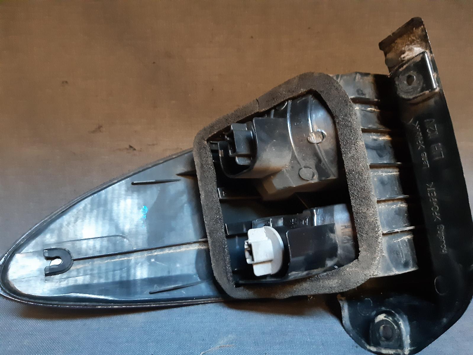 2001 TOYOTA ESTIMA Left Taillight Contact us for Photo