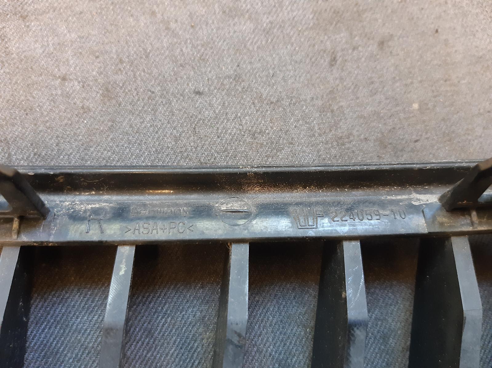 2007 BMW 3 SERIES Grille Contact us for Photo