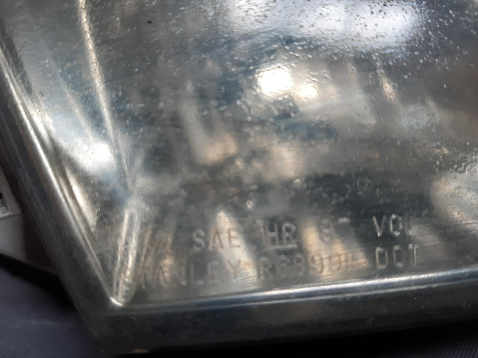 2000 MAZDA MPV Right Headlamp Contact us for Photo