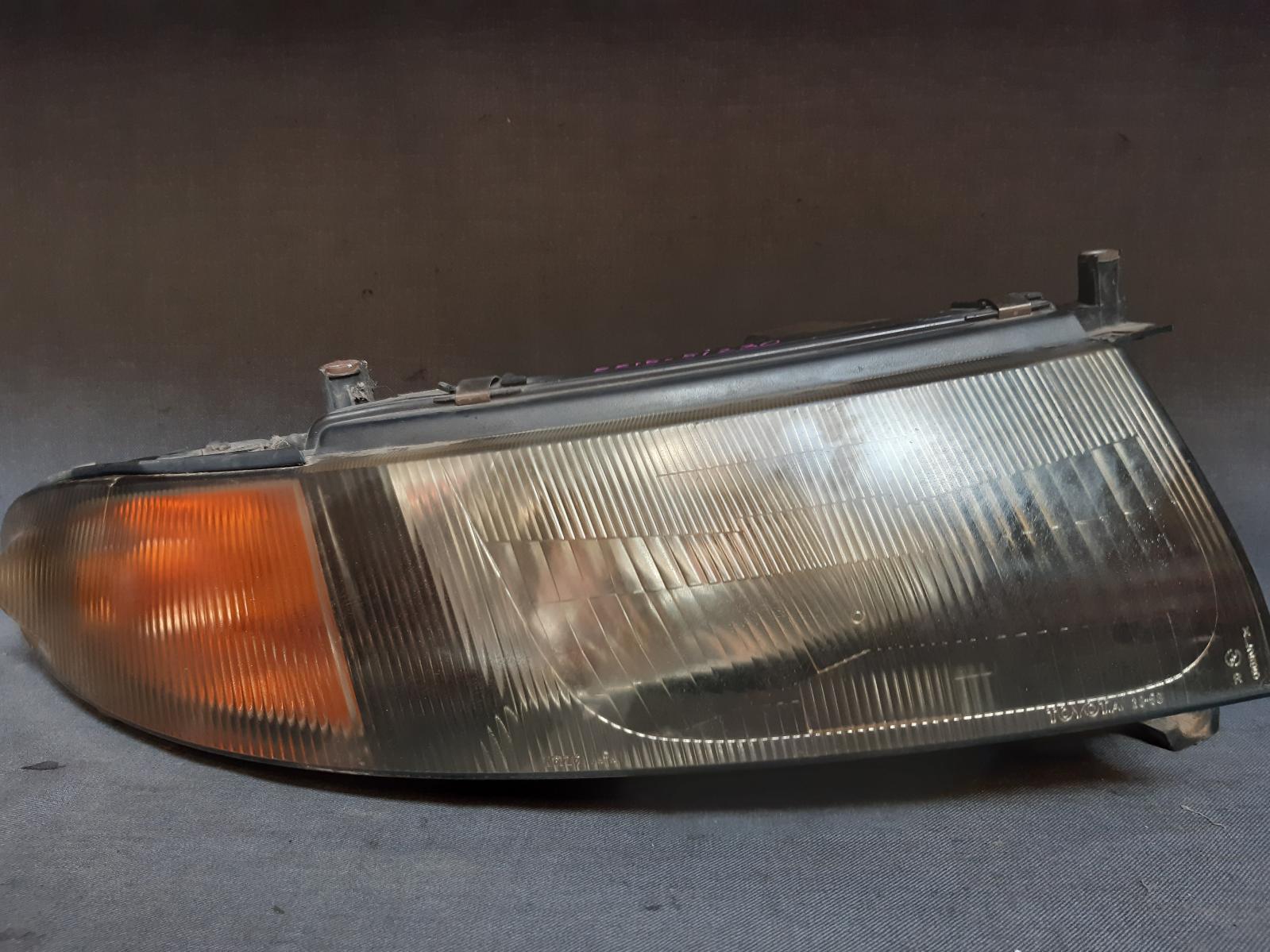 View Auto part Right Headlamp TOYOTA ESTIMA 1994
