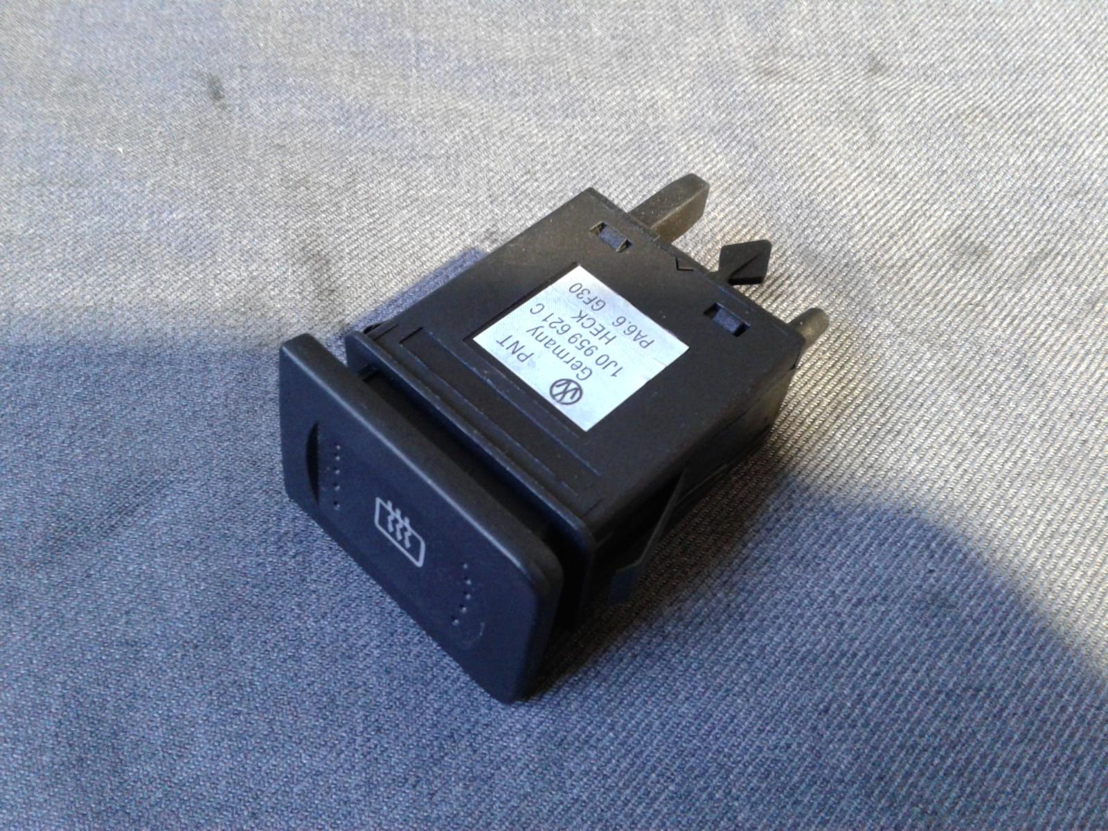 2003 VOLKSWAGEN GOLF Misc Switch/Relay Contact us for Photo