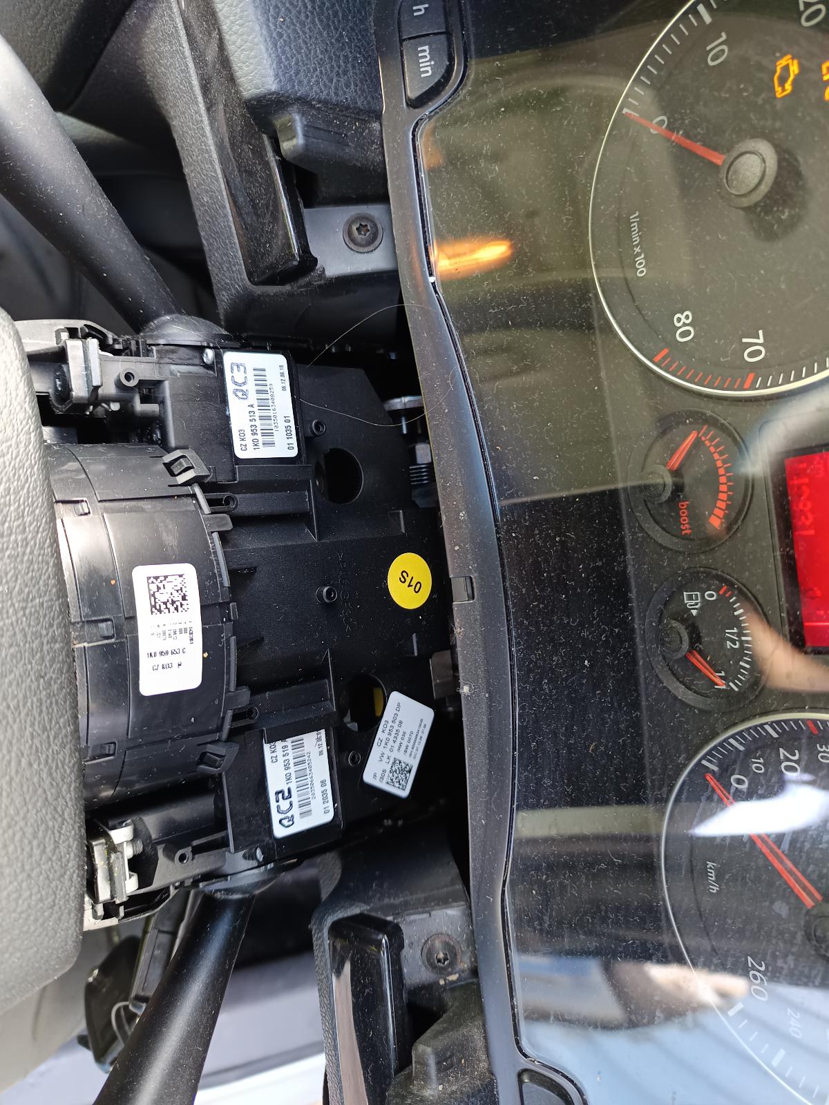 View VOLKSWAGEN GOLF 2007 5_DOOR Hatchback Breaking
