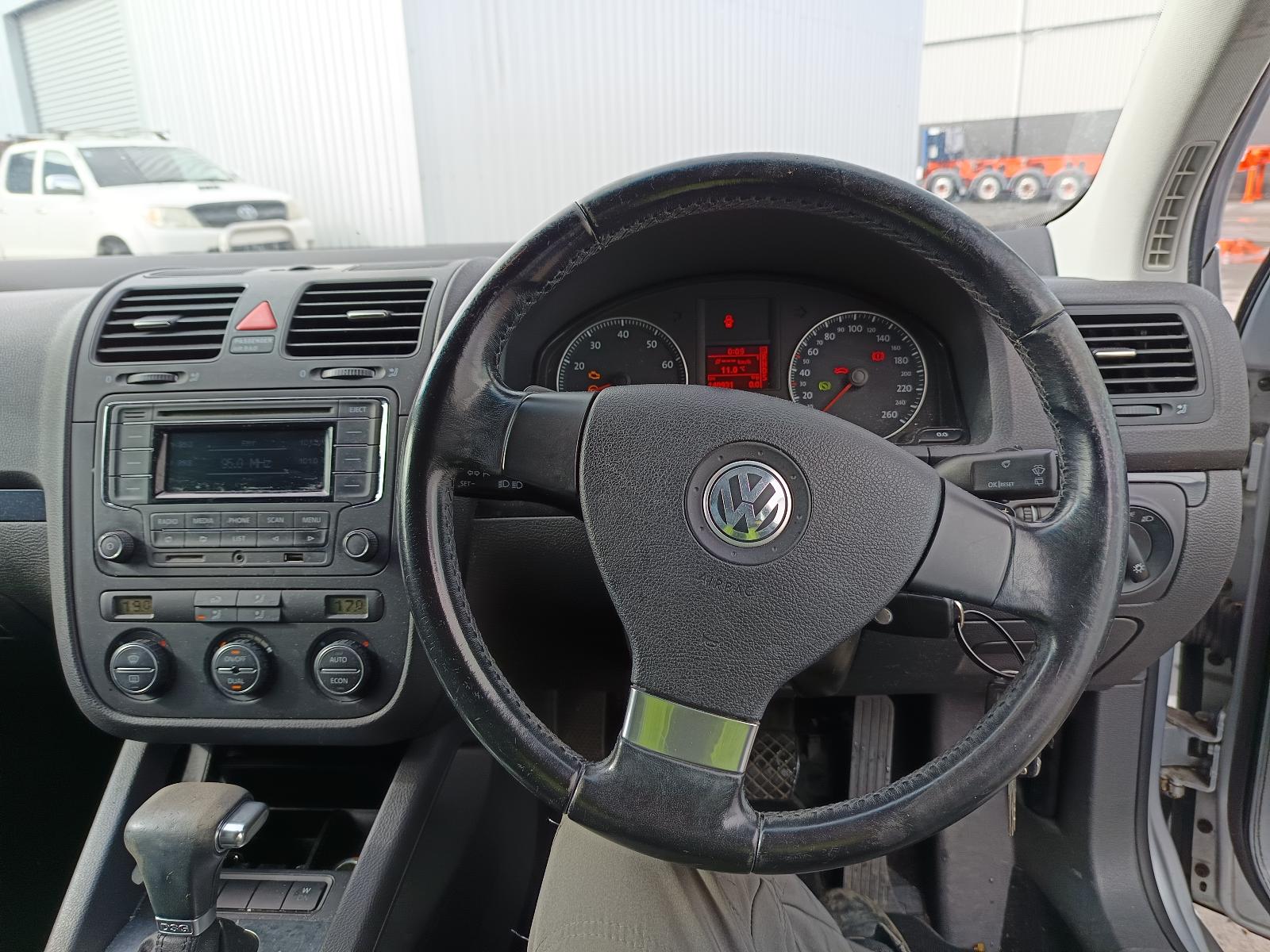 View VOLKSWAGEN GOLF 2007 5_DOOR Hatchback Breaking