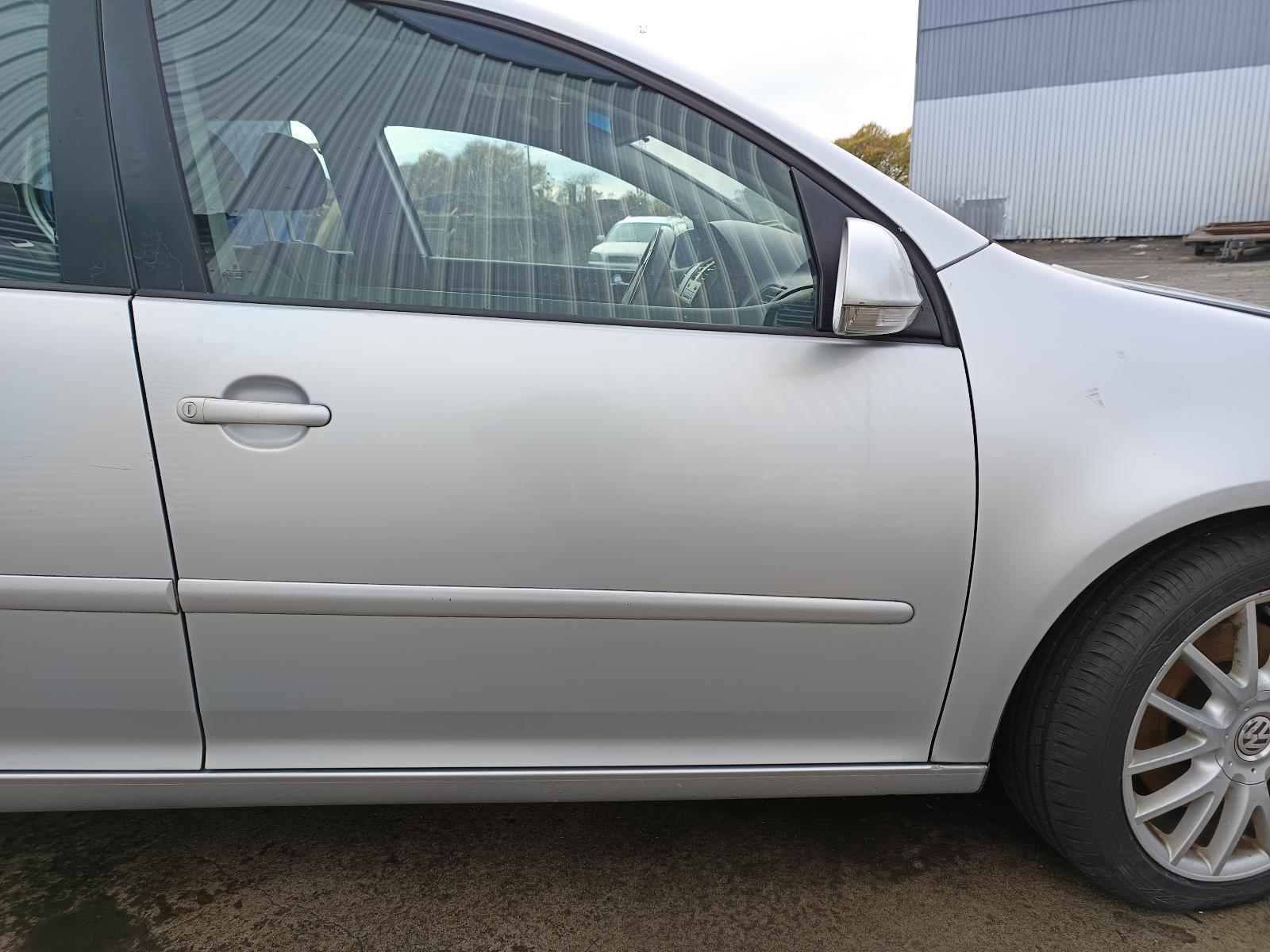 View VOLKSWAGEN GOLF 2007 5_DOOR Hatchback Breaking