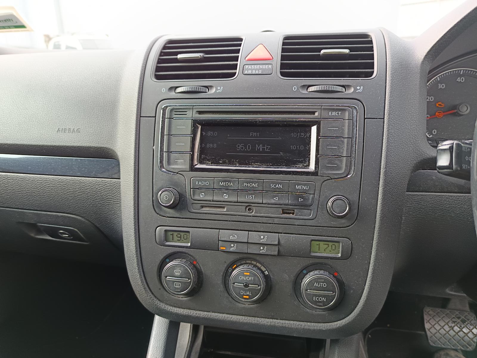 View VOLKSWAGEN GOLF 2007 5_DOOR Hatchback Breaking