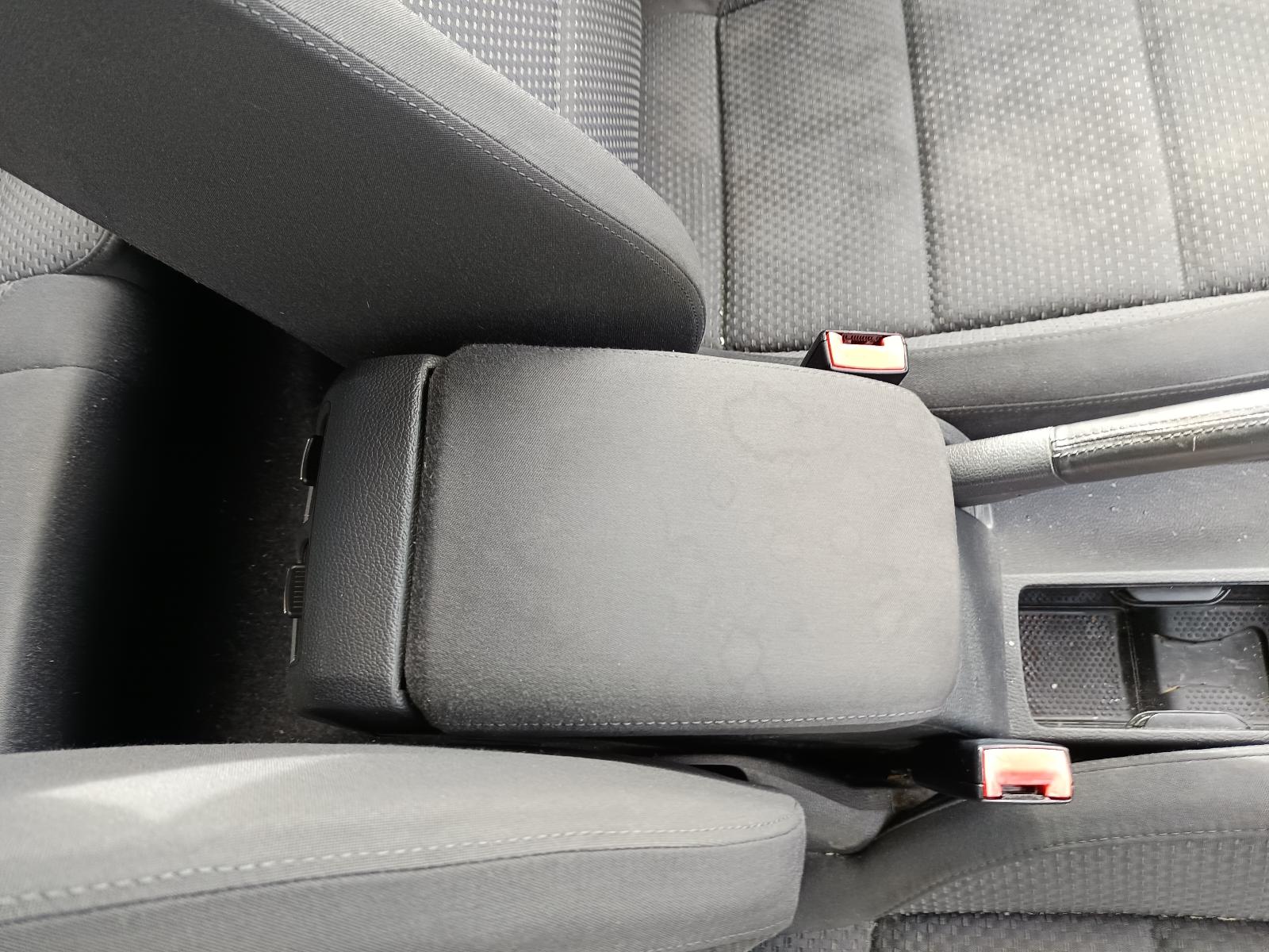 View VOLKSWAGEN GOLF 2007 5_DOOR Hatchback Breaking