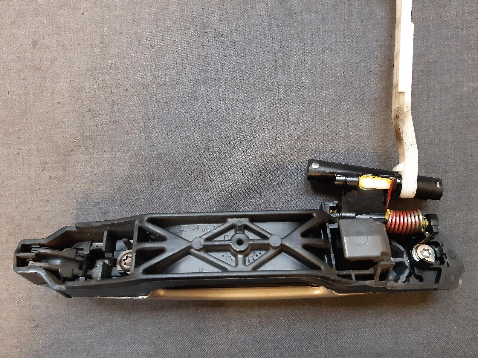2006 SUZUKI SWIFT Door Handle Contact us for Photo