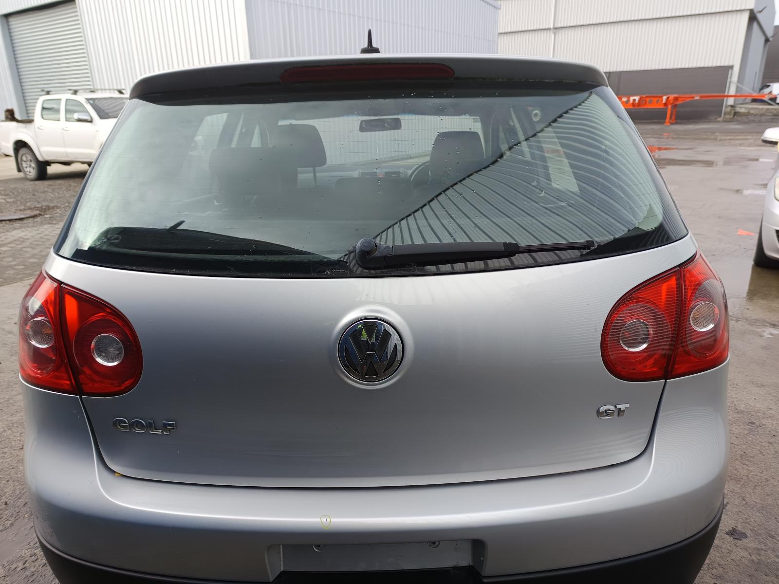View VOLKSWAGEN GOLF 2007 5_DOOR Hatchback Breaking