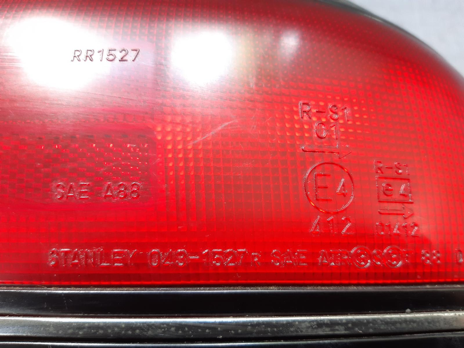 1995 MITSUBISHI MAGNA Right Taillight Contact us for Photo
