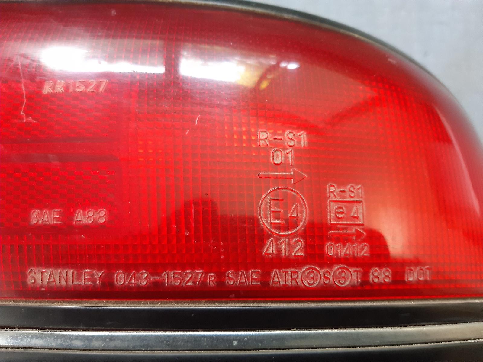 1995 MITSUBISHI MAGNA Right Taillight Contact us for Photo