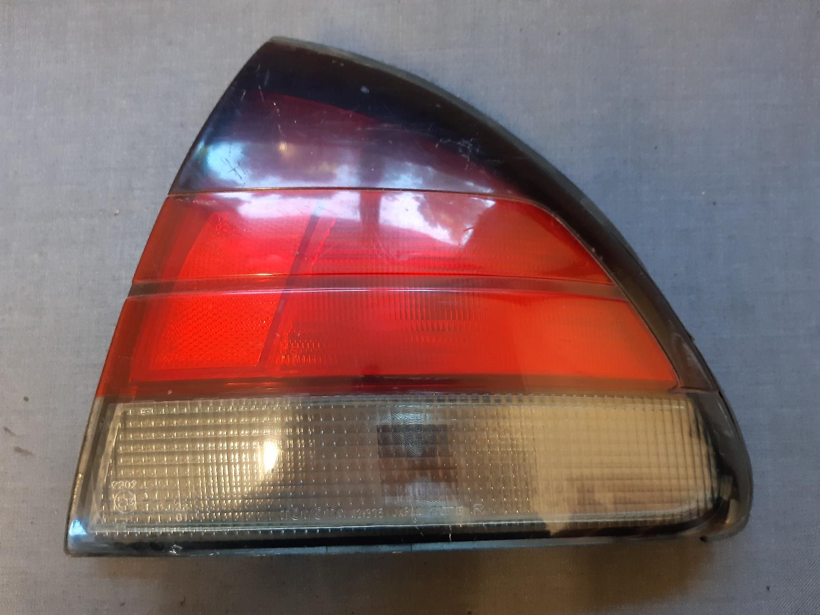 View Auto part Right Taillight TOYOTA COROLLA 1995