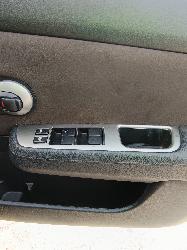 View NISSAN TIIDA 2008   Breaking