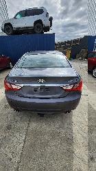 View HYUNDAI I45 2010 4 Door Sedan Breaking