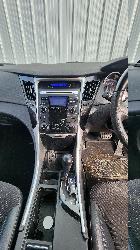 View HYUNDAI I45 2010 4 Door Sedan Breaking