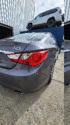 View HYUNDAI I45 2010 4 Door Sedan Breaking