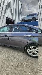 View HYUNDAI I45 2010 4 Door Sedan Breaking