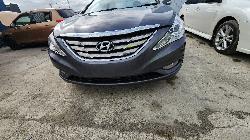 View HYUNDAI I45 2010 4 Door Sedan Breaking