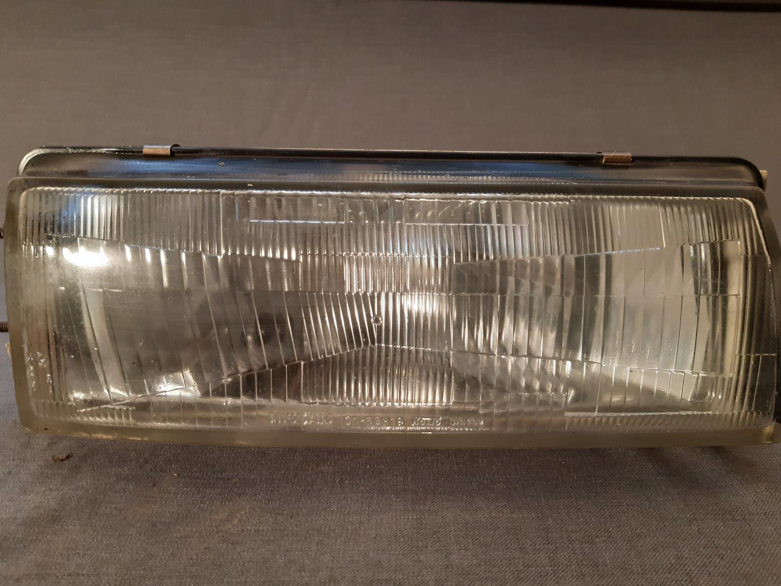 View Auto part Right Headlamp NISSAN BLUEBIRD 1990