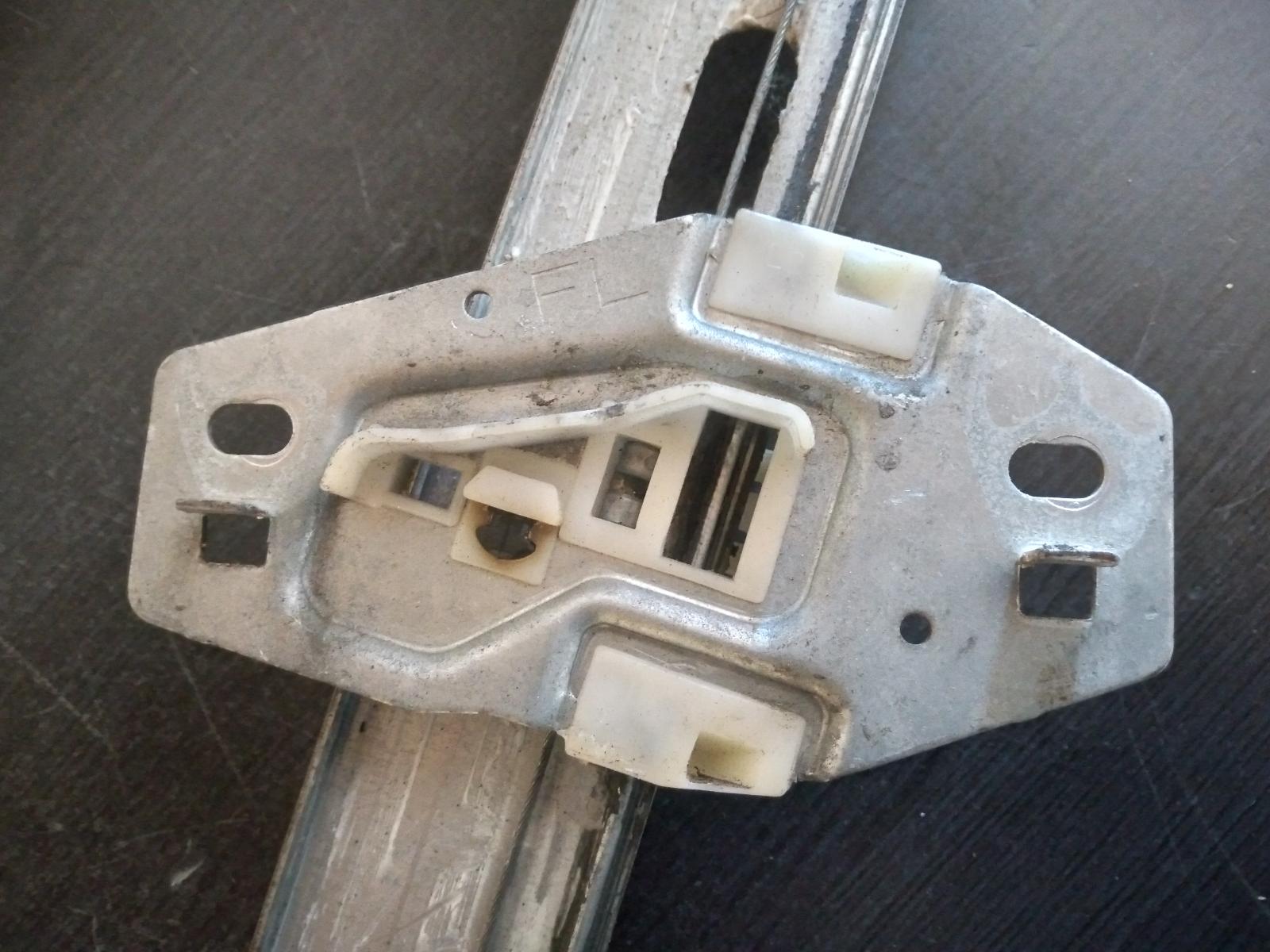 2001 HONDA ODYSSEY Left Front Window Reg/Motor Contact us for Photo