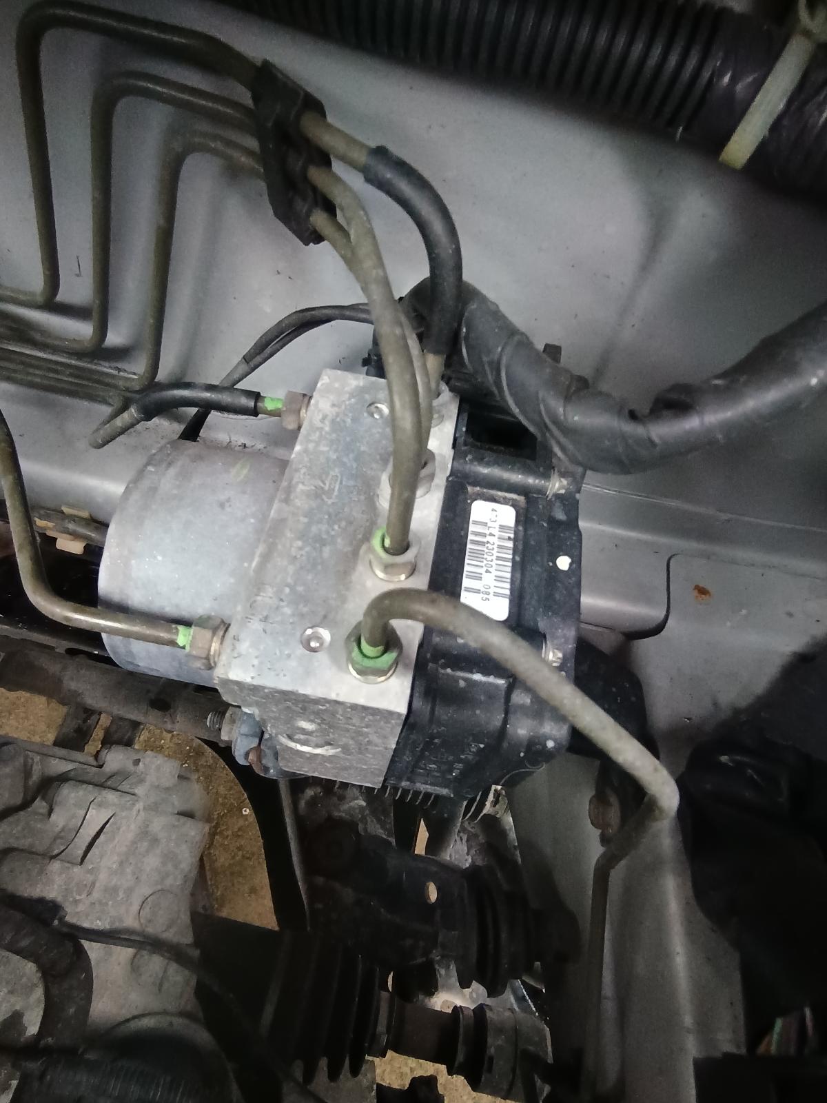 View NISSAN CUBE 2004 5_DOOR Station Wagon Breaking