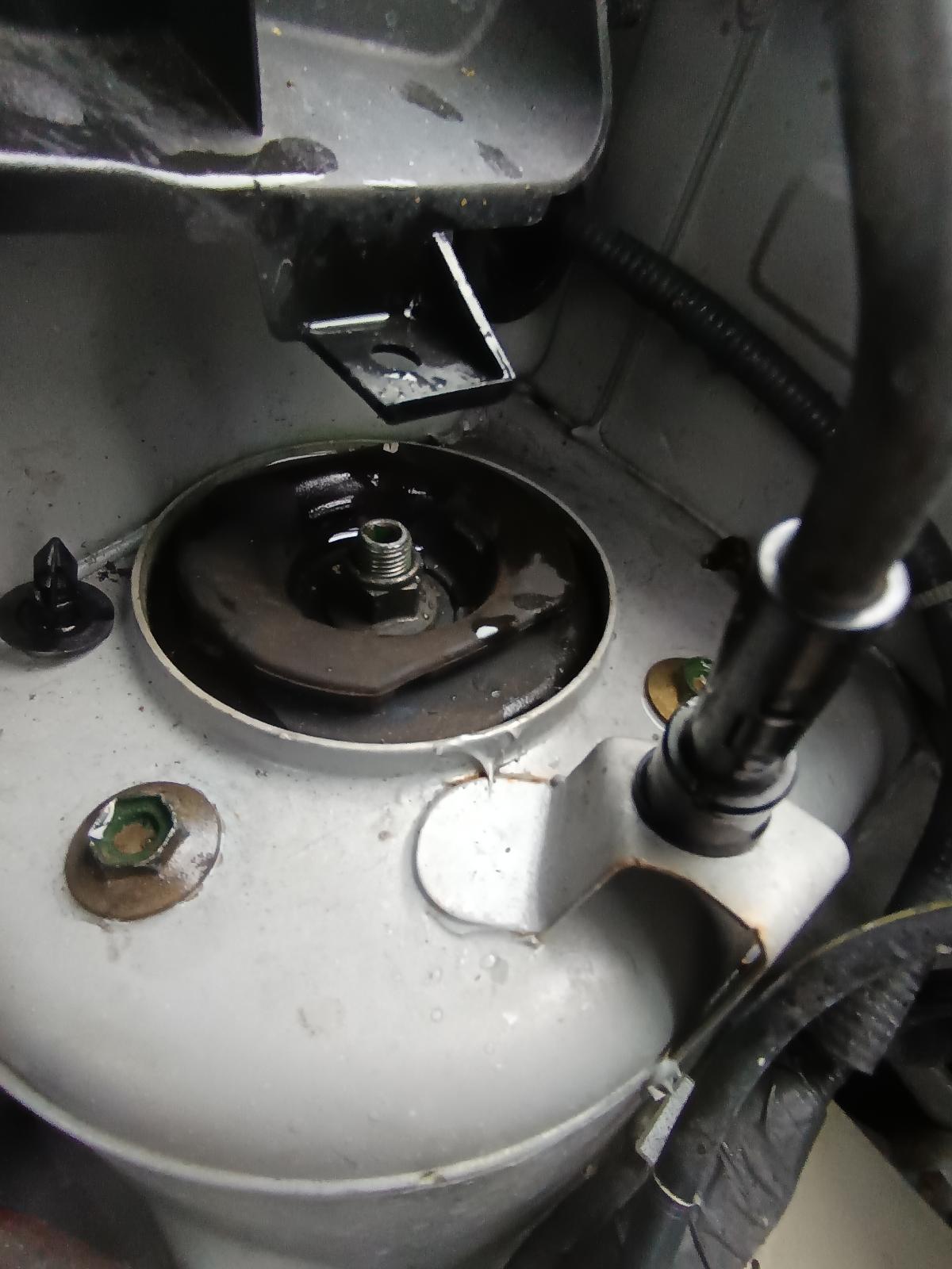 View NISSAN CUBE 2004 5_DOOR Station Wagon Breaking