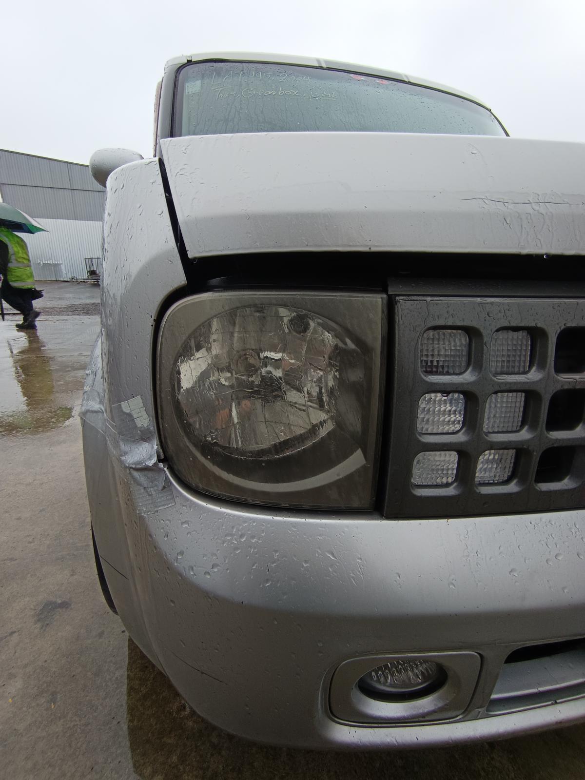 View NISSAN CUBE 2004 5_DOOR Station Wagon Breaking
