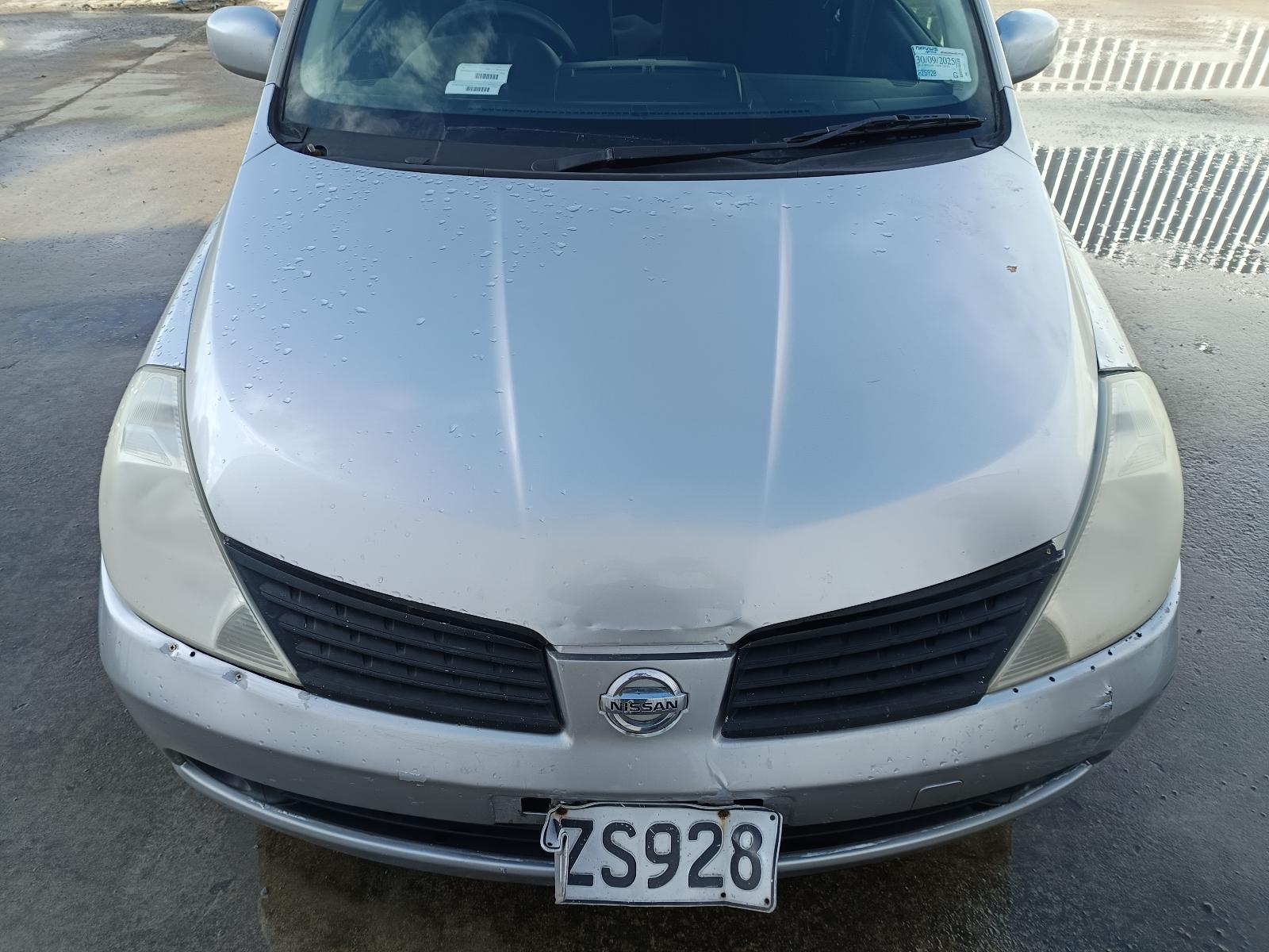 Image for a NISSAN TIIDA 2006 5_DOOR Sedan Breaking