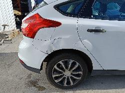 View FORD FOCUS 2012 5_DOOR Hatchback Breaking