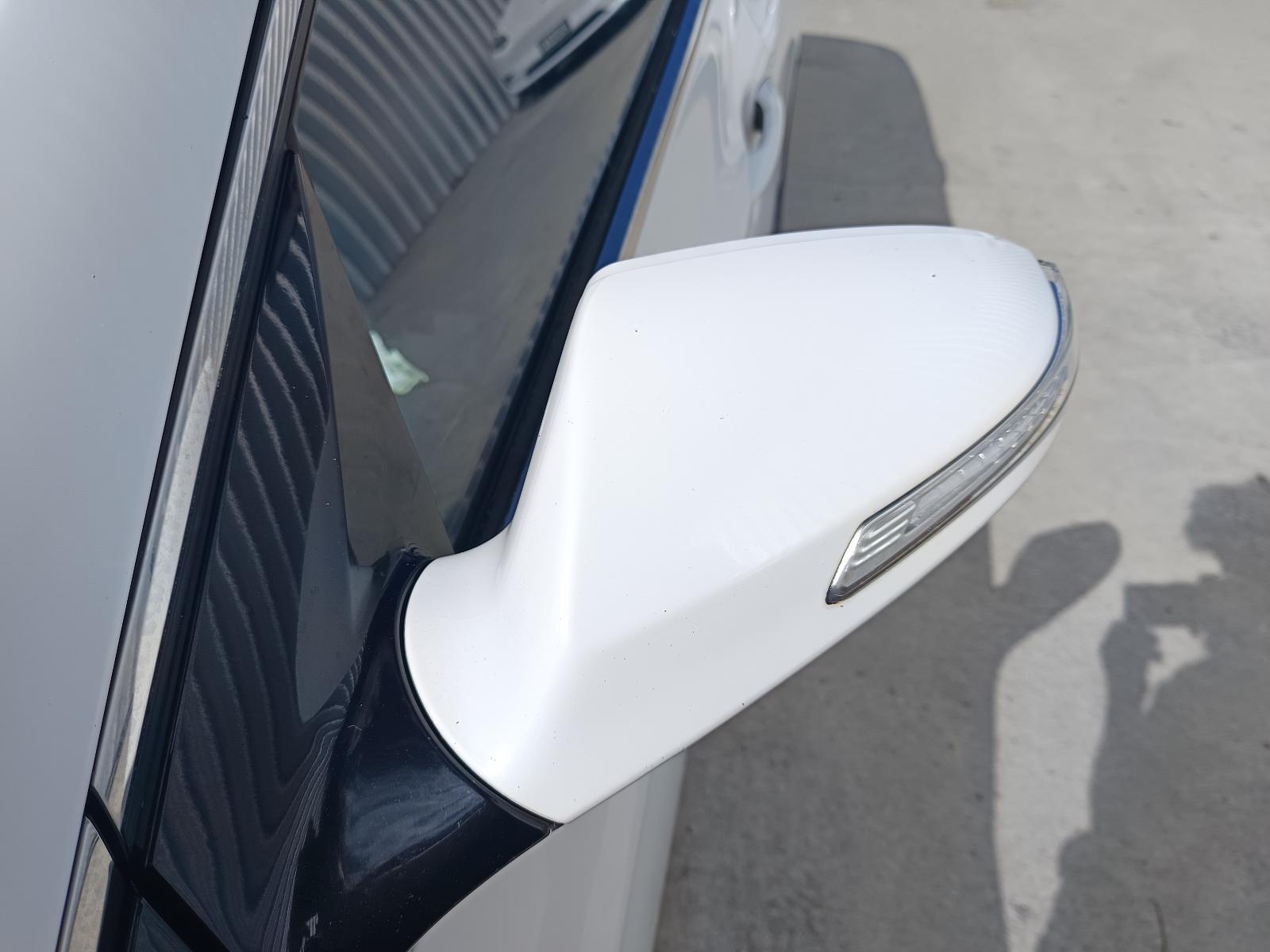 View HYUNDAI I40 2013 5_DOOR Station Wagon Breaking