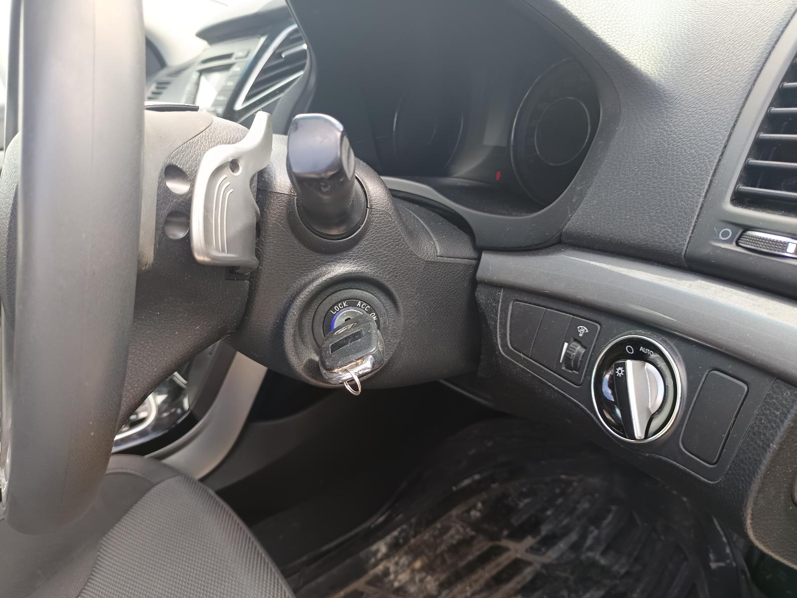 View HYUNDAI I40 2013 5_DOOR Station Wagon Breaking