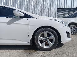 View HYUNDAI I40 2013 5_DOOR Station Wagon Breaking