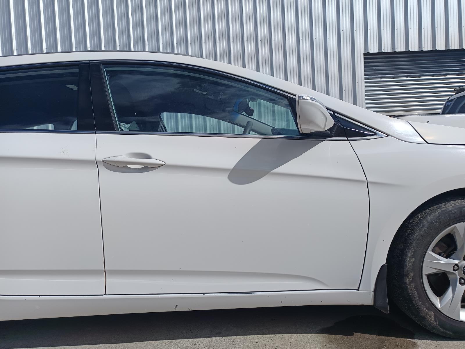 View HYUNDAI I40 2013 5_DOOR Station Wagon Breaking