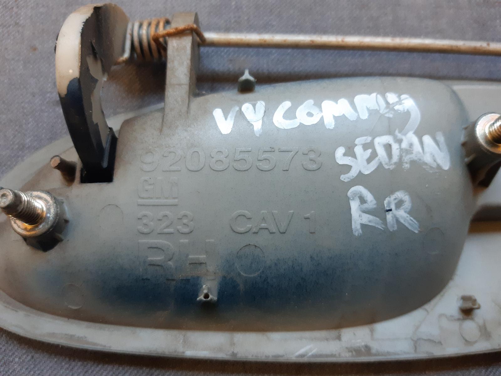 2004 HOLDEN COMMODORE Door Handle Contact us for Photo