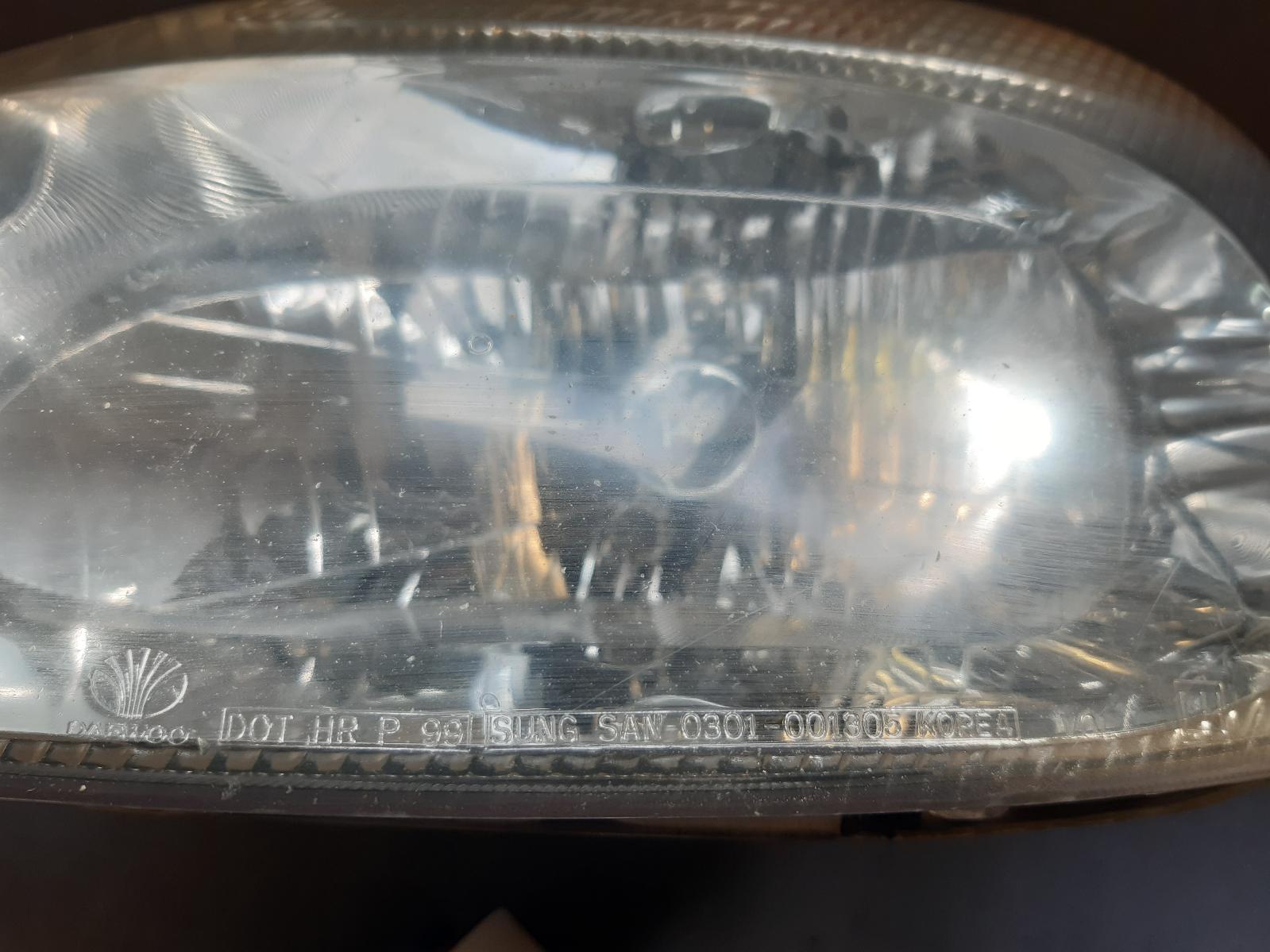 2000 DAEWOO NUBIRA Left Headlamp Contact us for Photo
