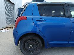 View SUZUKI SWIFT 2005 5_DOOR Hatchback Breaking